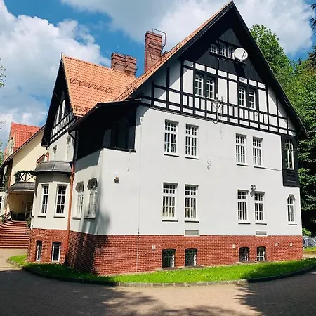Jarzebina Villa *